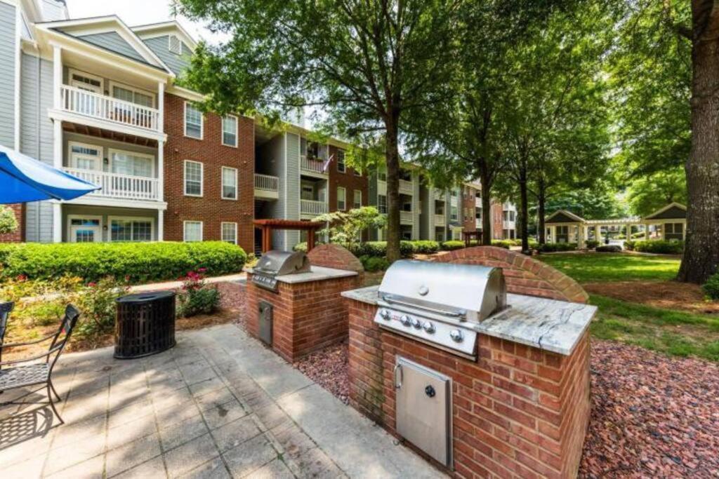 Ferienwohnung Heartbeat Of Atl- Gated Community, Pool, Gym, And Much More! Atlanta Exterior foto