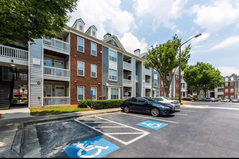 Ferienwohnung Heartbeat Of Atl- Gated Community, Pool, Gym, And Much More! Atlanta Exterior foto